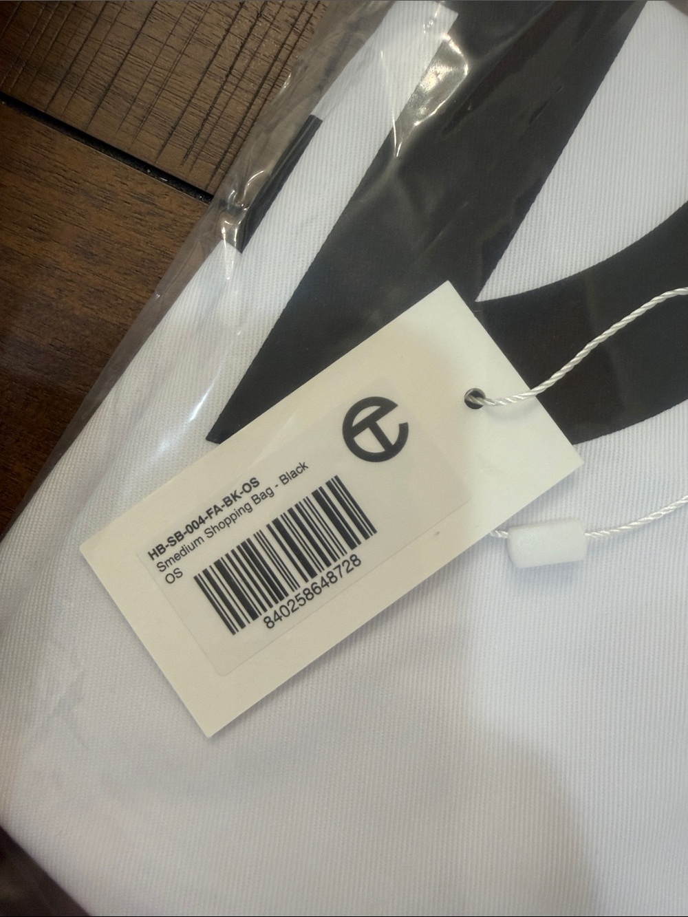 Telfar Shmedium - Picture 12 of 12